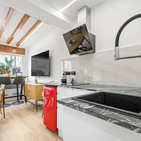 Lovelylofts Cathedral Penthouse Apartment