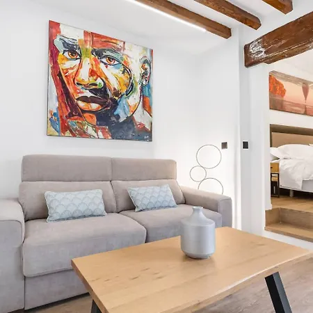 Lovelylofts Cathedral Penthouse Apartment